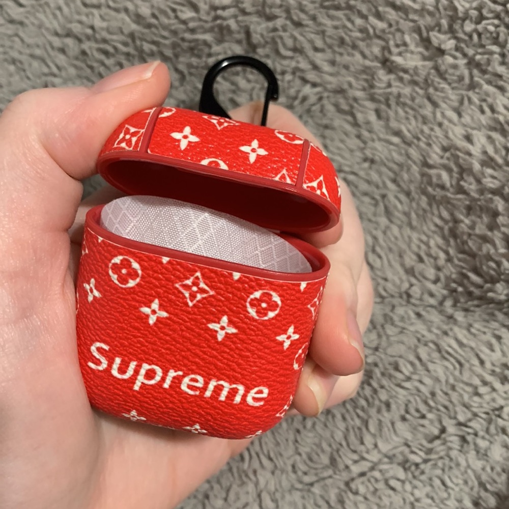 AirPod case - Picture 3 of 5